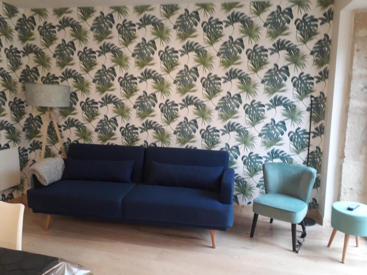 Une Evidence Tendance Et Design Ornans Eksteriør billede